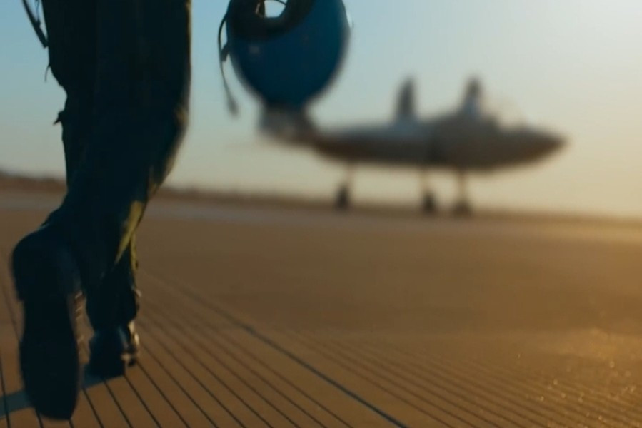 "Điều đặc biệt lưu ý là tiêm kích tàng hình trên hạm J-35 sẽ không được trang bị động cơ RD-93 do Nga sản xuất, hoặc động cơ thay thế WS-13 trong nước chế tạo như dự kiến trước đây, mà đó là hai động cơ WS-19 mới phát triển".