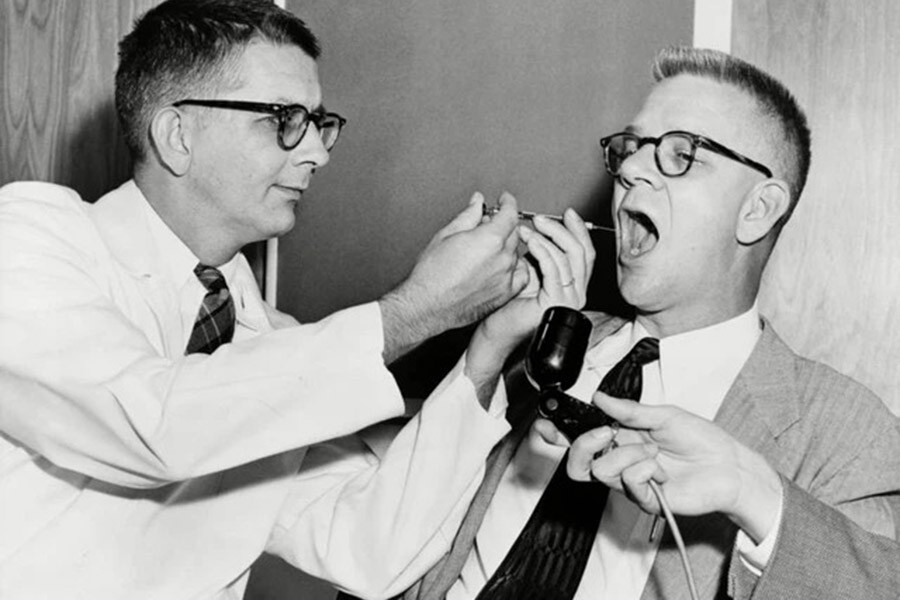 Mặc dù nghe có vẻ như một thuyết âm mưu nhưng chương trình này được thực hiện từ năm 1953 đến những năm 1970. Thí nghiệm tại đây đã cướp đi sinh mạng của hai người Mỹ.