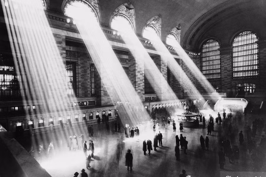 Người ta cho rằng Nhà ga Trung tâm Lớn - nhà ga nổi tiếng nhất của thành phố New York ẩn chứa một nhà máy điện bí mật không có trong các tài liệu chính thức.