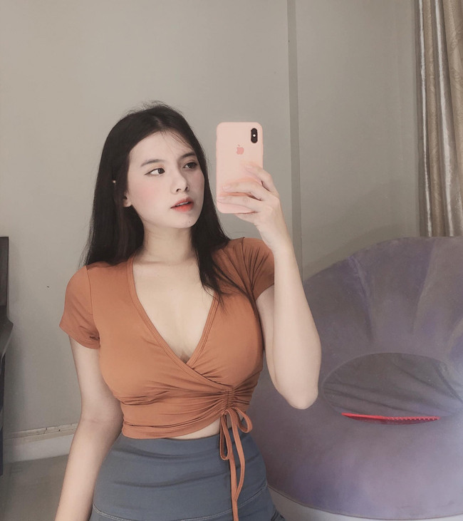 Cô tuân thủ chế độ ăn uống nghiêm ngặt, tập luyện chăm chỉ và có màn "lột xác" ngoại hình ngoạn mục.