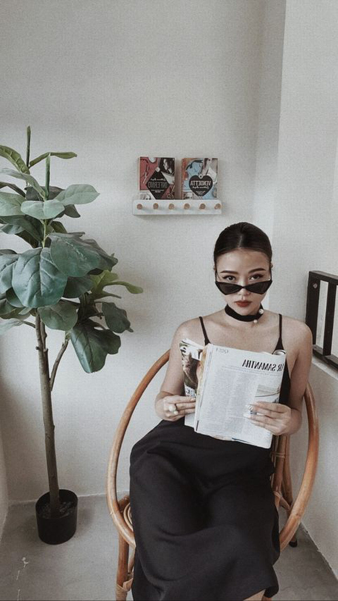 Hình ảnh ngoài đời của nữ tiếp viên trưởng táo bạo và trẻ trung khác hẳn khi mặc đồng phục hàng không. Ảnh: Internet, IG.