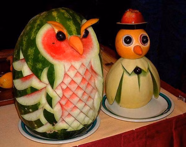 Mâm cỗ đón rằm Trung thu của các bé sẽ đẹp và ý nghĩa hơn hẳn với những con vật đáng yêu từ trái cây.