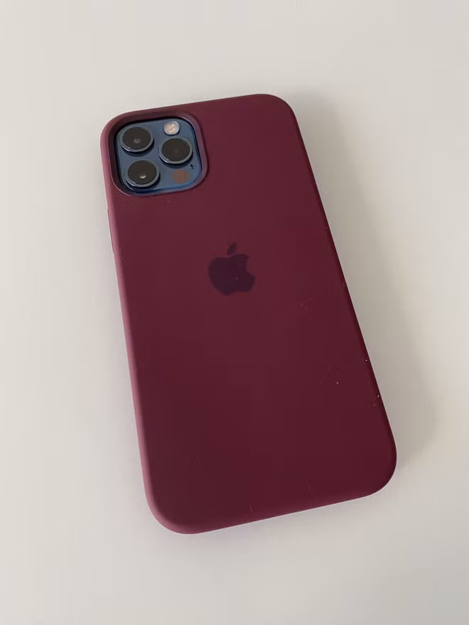 iPhone 12 vua tung ra thi truong da nhan duoc mua loi khen-Hinh-4