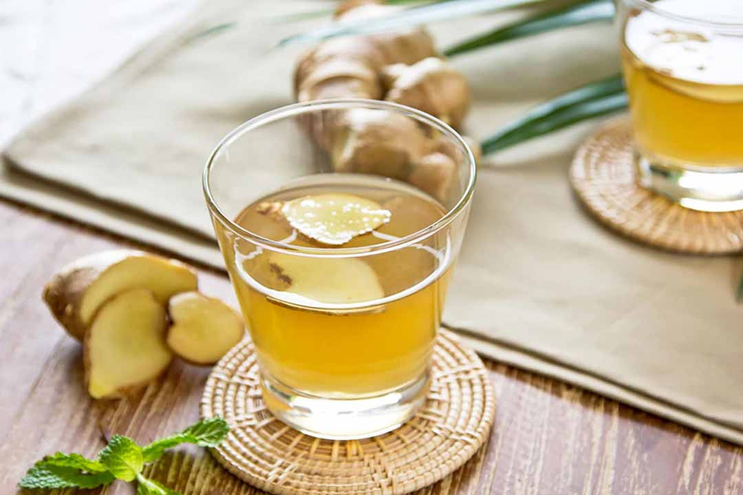 7. Gừng đã được sử dụng rộng rãi như một loại gia vị hoặc thuốc dân gian trên khắp thế giới. Gừng chứa các polyphenol có vị cay nồng được gọi là gingerols có tác dụng sinh nhiệt và được biết là làm ấm cơ thể.