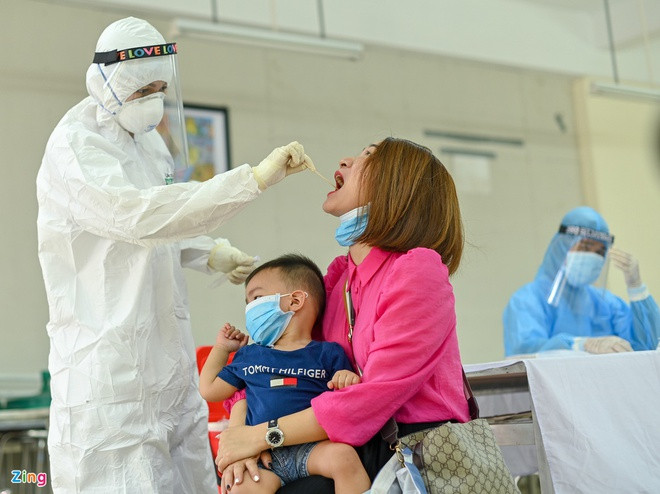 Ha Noi cach ly hai nguoi tiep xuc gan benh nhan Covid-19