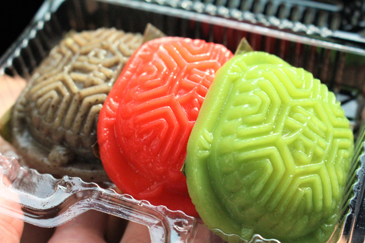 Baba Nyonya: Đây là món bánh trứ danh của Malaysia dịp Tết Nguyên đán. Loại bánh này tượng trưng cho sự pha trộn hấp dẫn giữa các món Hoa và các món Malaysia.