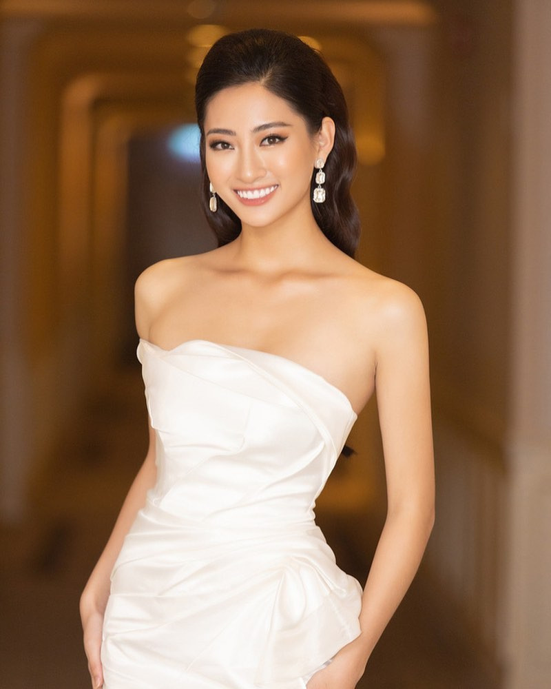 Áp dụng các cách ăn uống giữ dáng khoa học, hợp lý và duy trì thực hiện đều đặn, nàng hậu 20 tuổi đã chứng minh vóc dáng “cực phẩm” của mình. Ảnh: IG, Internet.