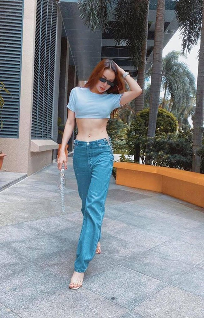 Ngoài ra, Trà Ngọc Hằng rất chăm tập yoga, gym, đánh golf, tennis, múa cột và tập nhảy. Cô dành nhiều thời gian nhất cho yoga, còn gym và múa cột ít hơn.