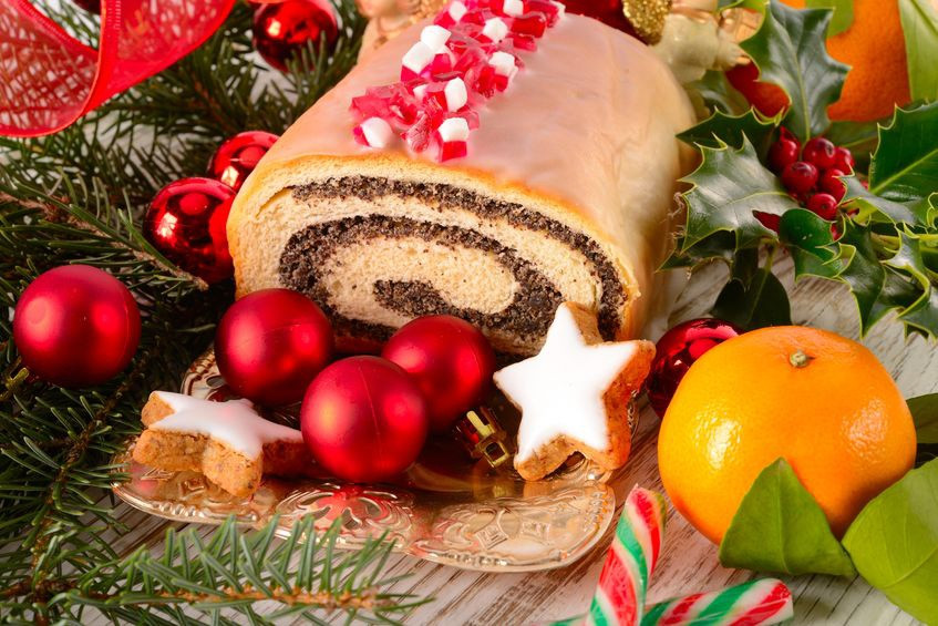 Beigli (Hungary): Tại Hungary, bánh Beigli được bày bán khắp nơi trong mùa Giáng sinh. Đây là loại bánh cuộn có lớp nhân dày, đậm đà hương vị từ hạt anh túc. Bánh cũng được biến tấu với vị hạt dẻ hoặc hạt óc chó.