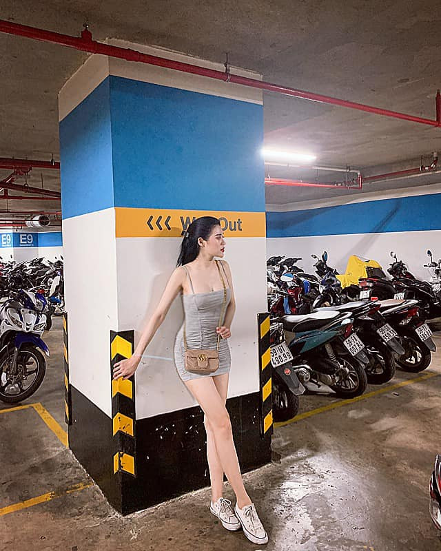 Váy bodycon cũng là một trong những trang phục gợi cảm thường được cô nàng trưng dụng.