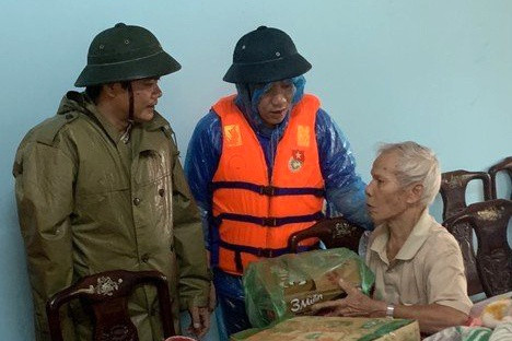 Can nha cua Chu tich huyen tu nan o Rao Trang