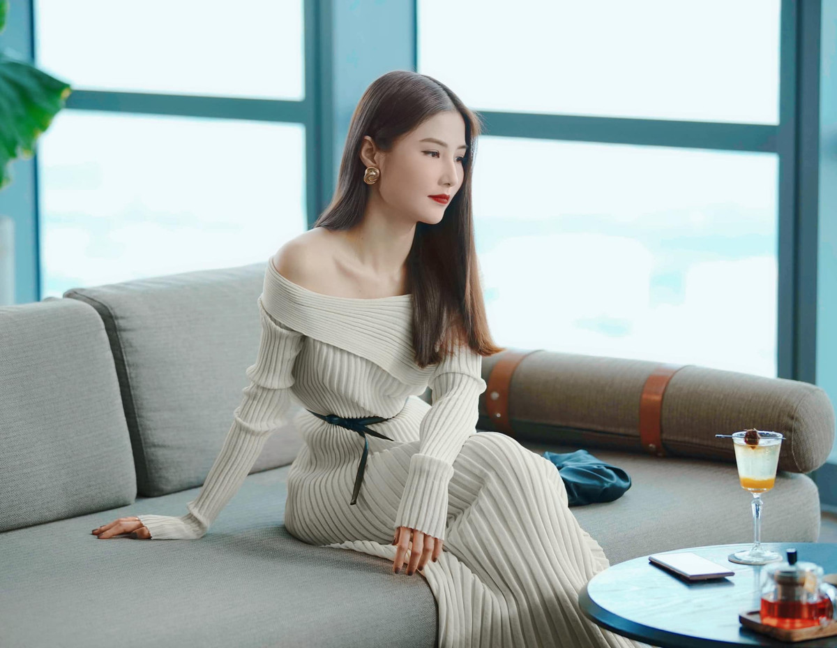 Hàng ngày, Diễm My đến phòng gym để tập luyện dưới sự hướng dẫn của các huấn luận viên. Nếu hôm nào bận quá không có thời gian đến phòng tập, cô sẽ tự chạy bộ 1 tiếng, trong đó, cứ 2 phút chạy kết hợp 1 phút đi bộ. Đồng thời, cô thực hiện gập bụng 100 cái, nhảy xa 60 lần.