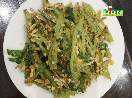 Các món ăn làm từ quả núc nác không phải ai cũng ăn được, vì nó hơi đắng và hăng, nói chung tùy theo sở thích của mỗi người.