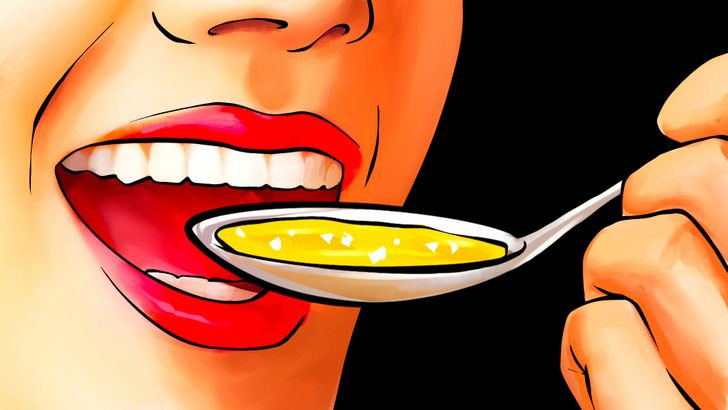 1. Súp làm bạn ấm lên: Khi bạn cảm thấy ớn lạnh, ăn súp có thể làm ấm cơ thể một cách kỳ diệu. Các nhà dinh dưỡng khuyên bạn nên ăn súp nóng làm từ các loại rau củ và gia vị nấu chín kỹ để tăng nhiệt độ cơ thể cốt lõi và làm ấm cơ thể từ trong ra ngoài.