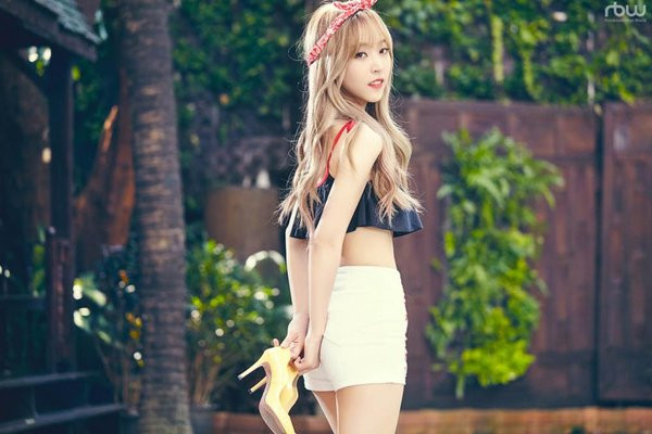 Để tăng hiệu quả giảm cân, Moonbyul luôn mặc những bộ đồ thể thao dày để đồ nhiều mồ hôi nhất có thể.