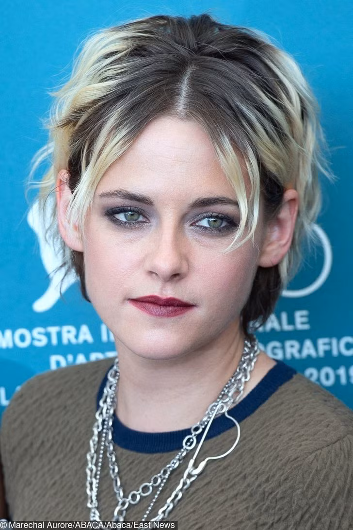 9. Những người có đôi mắt màu xanh lá cây thường lạc quan hơn về tương lai của họ. Đôi mắt màu xanh lục chiếm ưu thế trong các hạng mục như đặt mục tiêu, lạc quan về tương lai và đam mê công việc - giống như những người có đôi mắt màu hạt dẻ. Ngoài ra, những người như vậy đặt mục tiêu cuộc sống thường xuyên hơn (65,9%) và đóng góp cho những mục tiêu mà họ thấy quan trọng (48%).