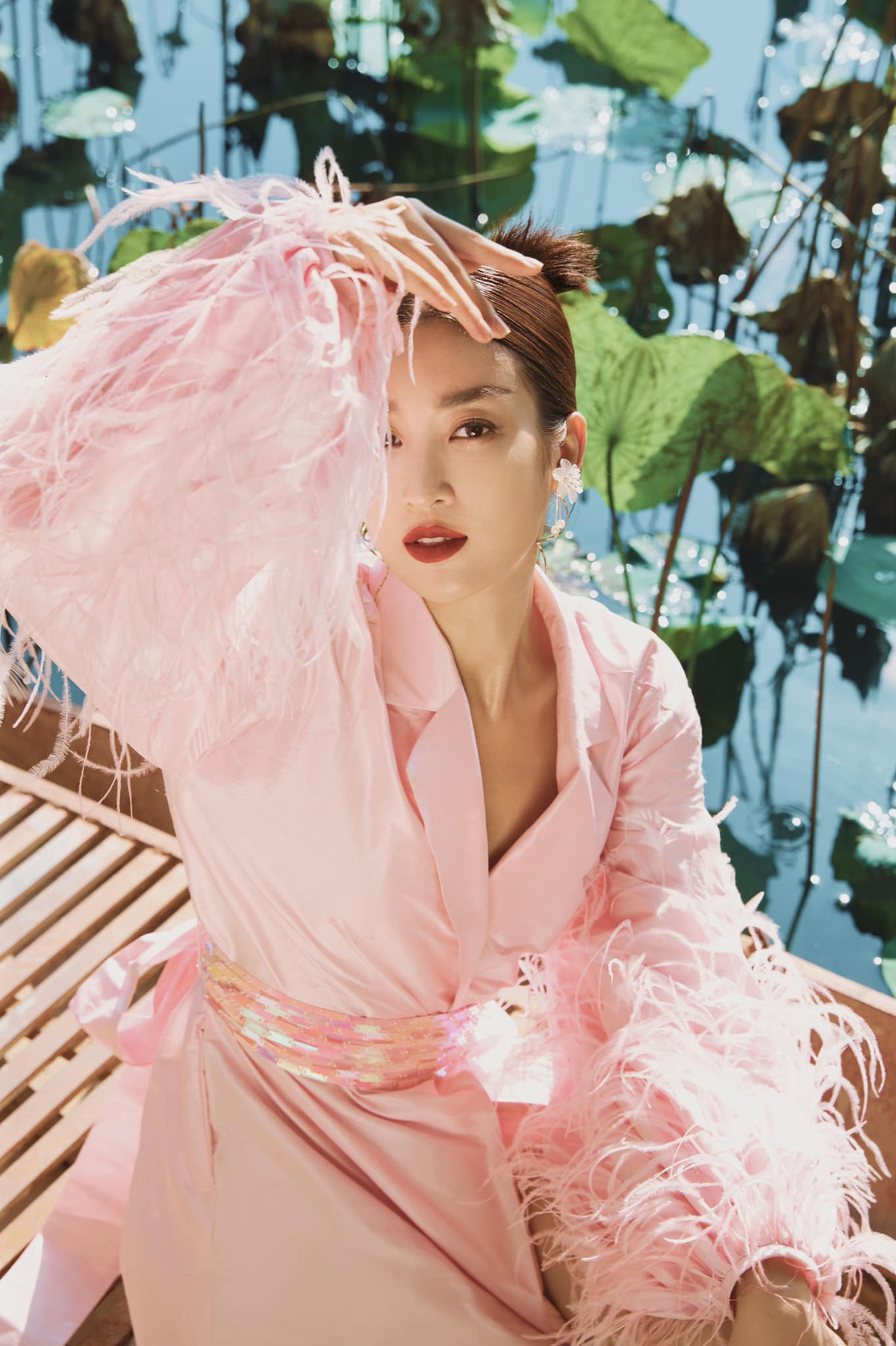 Thiết kế màu hồng phấn cực sành điệu và thời thượng tôn lên nét đẹp quyến rũ của nàng hậu.