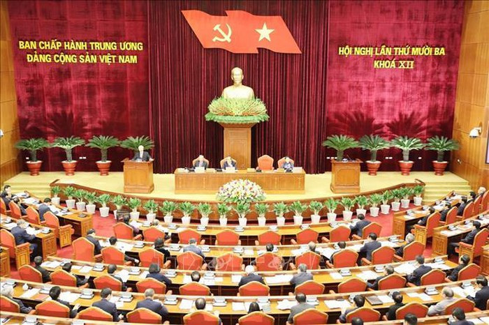 Ngay lam viec thu hai cua Hoi nghi lan thu 13 Ban Chap hanh Trung uong Dang khoa XII