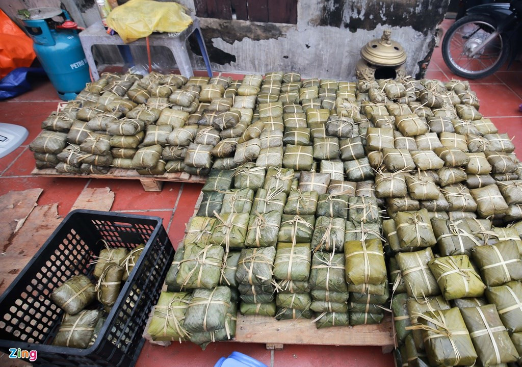 Cach bao quan banh chung tranh oi thiu khi chuyen toi vung lu mien Trung