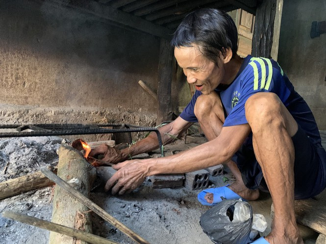 'Người rừng' Hồ Văn Lang sau 7 năm trở về làng - Hình 10 'Nguoi rung' Ho Van Lang sau 7 nam tro ve lang-Hinh-10