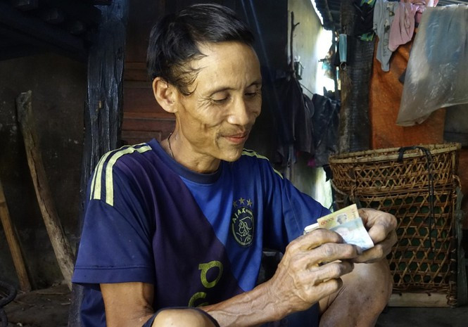 'Người rừng' Hồ Văn Lang sau 7 năm trở về làng - Hình 16 'Nguoi rung' Ho Van Lang sau 7 nam tro ve lang-Hinh-16