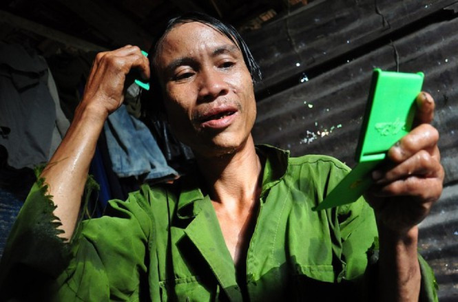 'Người rừng' Hồ Văn Lang sau 7 năm trở về làng - Hình 5 'Nguoi rung' Ho Van Lang sau 7 nam tro ve lang-Hinh-5