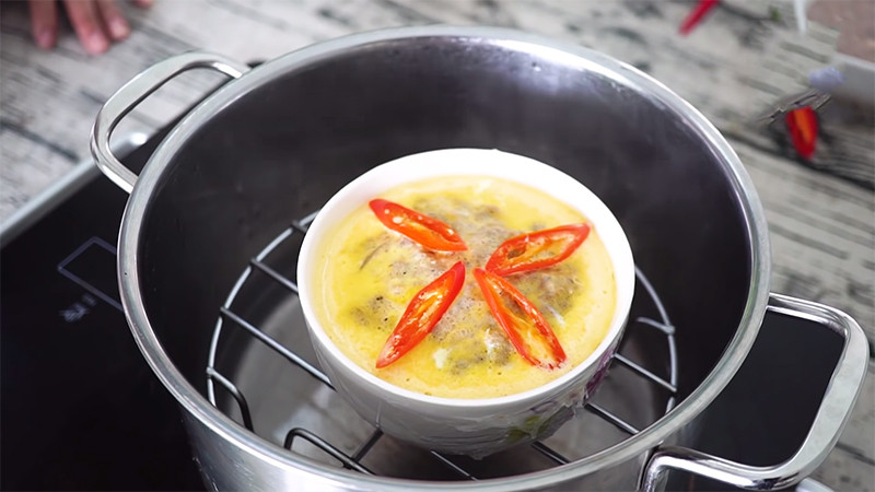 Cach lam mam chung don gian “doi gio” cho bua com ngay lanh-Hinh-5