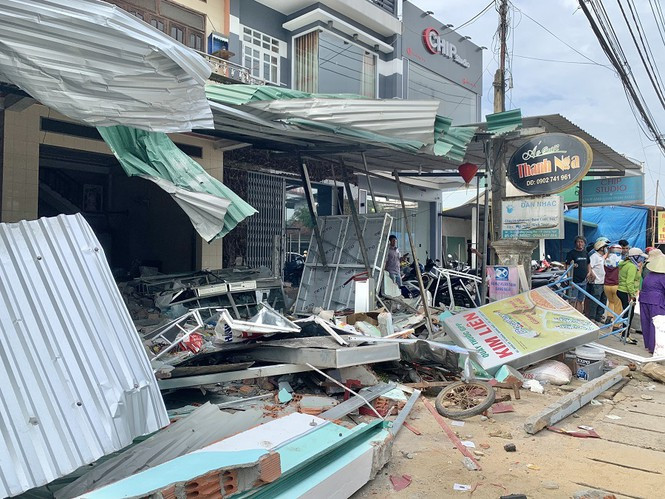 Loi ke hai hung cua chu tiem thuoc thoat chet trong vu xe dien tong nhieu nha dan-Hinh-3