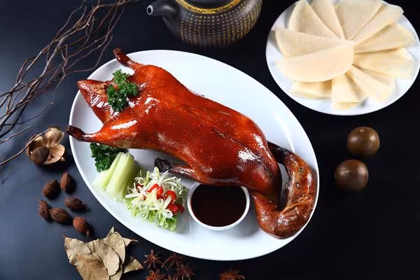 Chuyên gia cho rằng thịt vịt chứa rất nhiều dinh dưỡng, nhiều đạm, tốt cho sức khỏe nhưng không nên ăn nhiều những bộ phận của vịt sau đây.