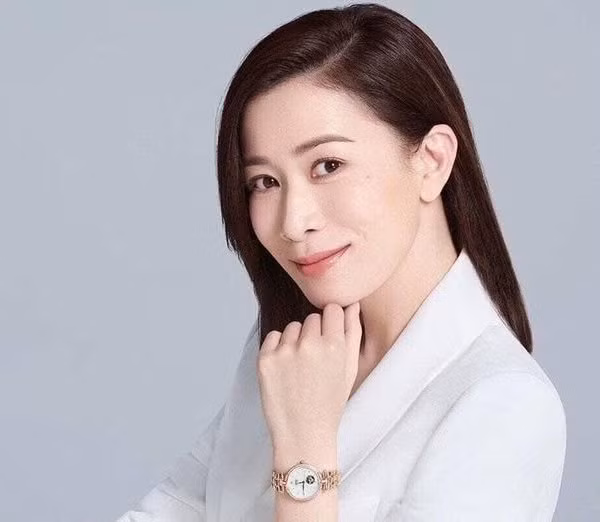 Khi nói đến thói quen ăn uống, Xa Thi Mạn chia sẻ rằng cô không ăn kiêng theo chế độ nào quá đặc biệt. Tuy nhiên, Xa Thi Mạn rất chăm chỉ uống nước. Cô thường uống nước ép táo và nước ép cà rốt mỗi ngày để giữ ẩm cho cơ thể.