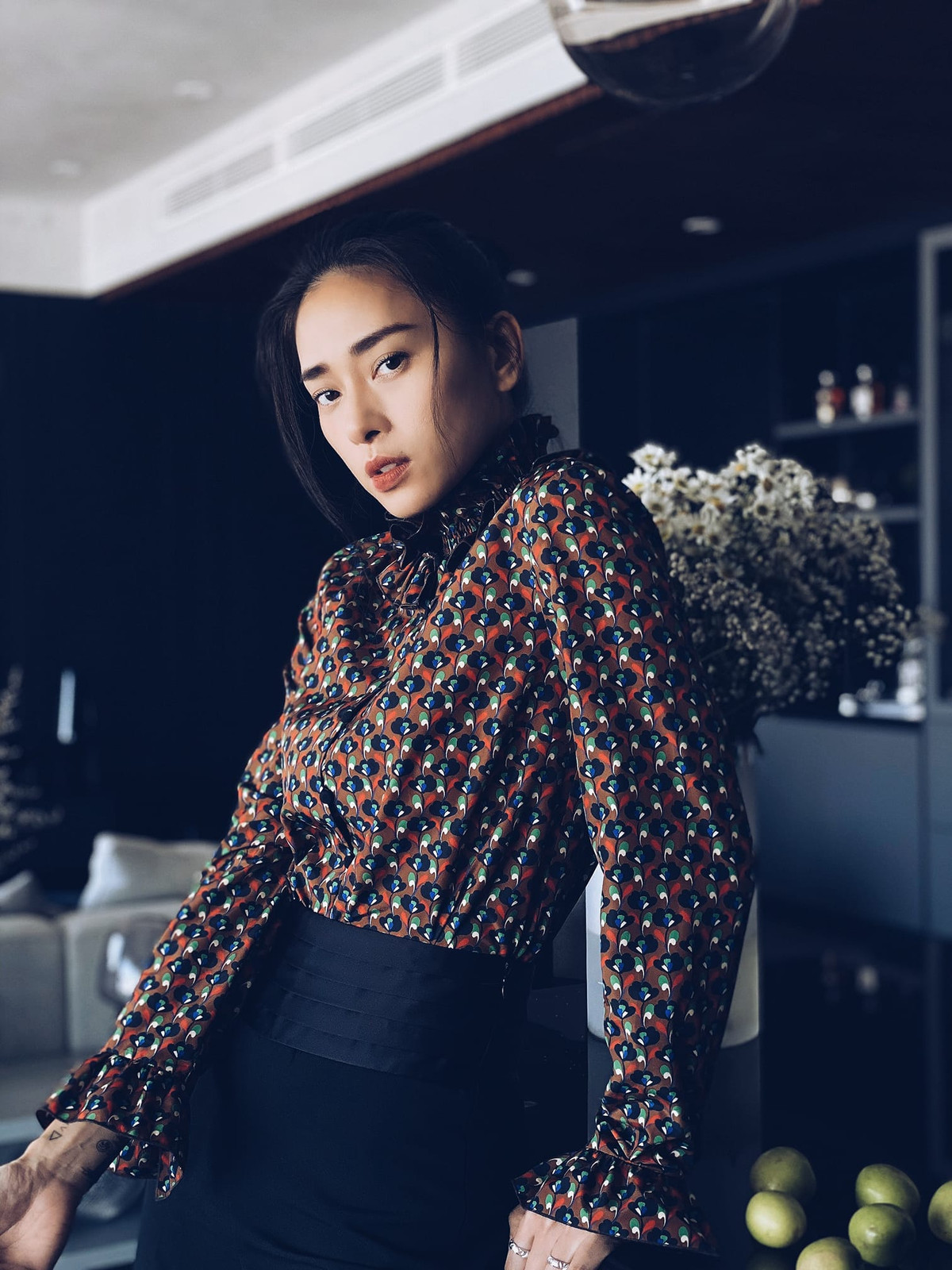 Cô chỉ cho phép mình được ăn tinh bột nguyên một ngày trong tuần, thường là ngày thứ 7. Lượng mỡ ở bụng Ngô Thanh Vân dần dần chuyển thành những mô cơ nhỏ sau 7 tuần như thế.