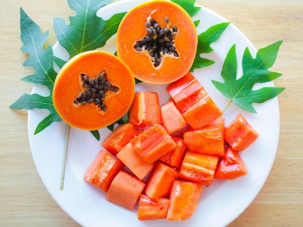 5. Đu đủ: Một nghiên cứu đề cập đến khả năng chống tiết niệu của đu đủ trong các loại thuốc truyền thống để điều trị sỏi tiết niệu. Đu đủ có thể giảm nguy cơ hình thành sỏi thận và được coi là tốt cho sức khỏe của thận.