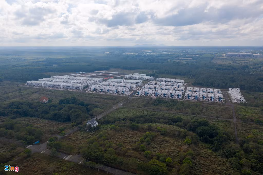 Toan canh gan 500 biet thu, nha lien ke xay trai phep tren dat rung-Hinh-12