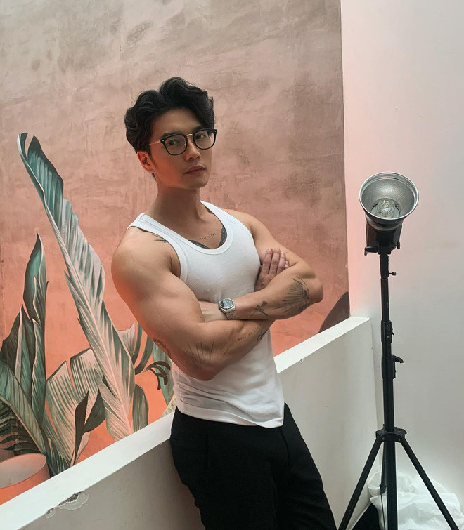 Vì là người làm hình ảnh nên Huy Trần cũng rất chăm chút cho ngoại hình của mình.