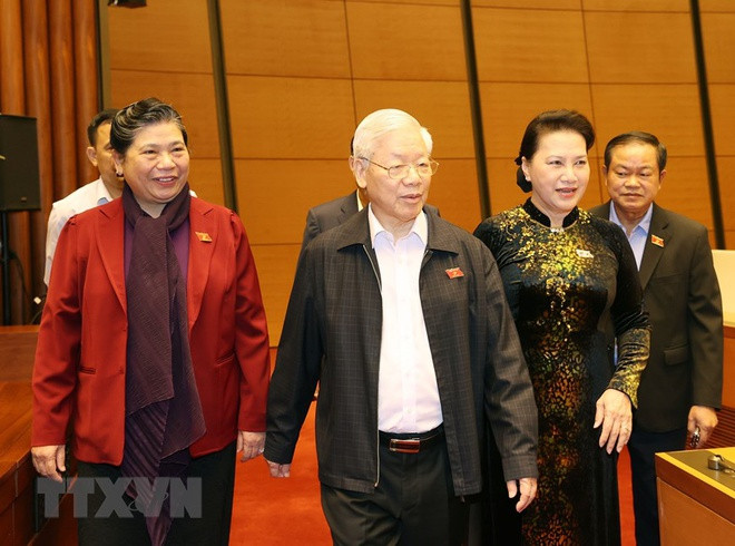 Sáng 3/11, Tổng bí thư, Chủ tịch nước đến dự phiên thảo luận tại Quốc hội về kết quả thực hiện kế hoạch phát triển kinh tế - xã hội và ngân sách Nhà nước năm 2020, kế hoạch phát triển kinh tế - xã hội... Chương trình được phát thanh và truyền hình trực tiếp để cử tri và nhân dân cả nước theo dõi.