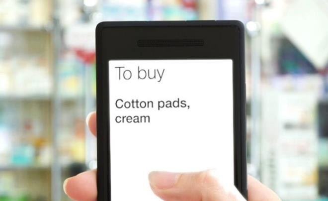 Mua sắm: Tất cả chúng ta đều biết rằng mua sắm khi đói khiến chúng ta mua nhiều thức ăn hơn những gì chúng ta thực sự cần. Trên thực tế, một cái bụng đói khiến chúng ta trở nên nhạy cảm hơn ngay cả khi ở những cửa hàng không bán thực phẩm.