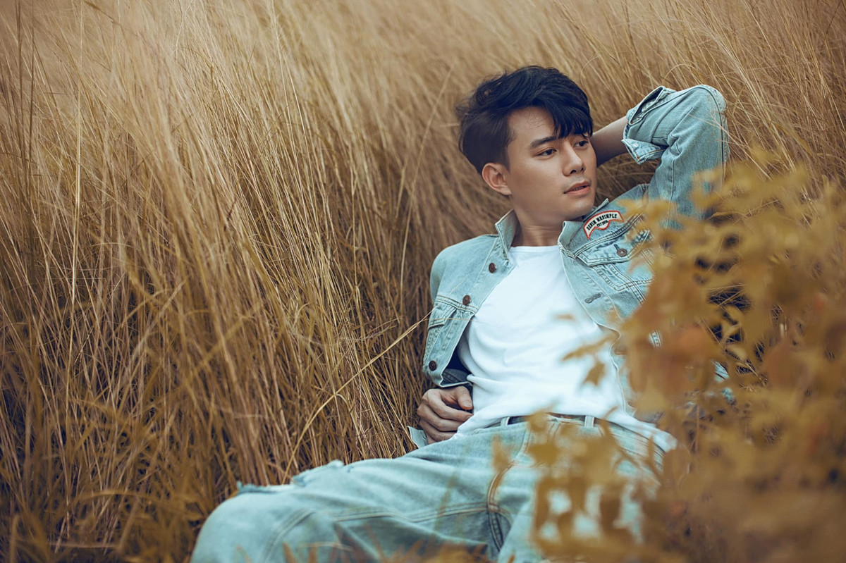 Đôi khi, Anh Dũng cũng ăn mặc bụi bặm và cá tính. Ảnh: FBNV.