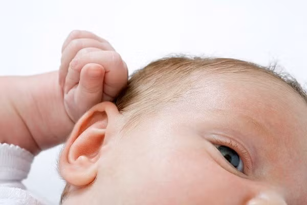 Tai to: Với những trẻ tai to thính giác tốt, về già ít bị điếc.