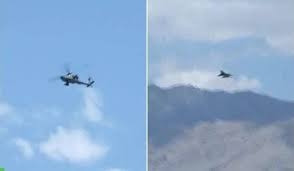 Theo hãng thông tấn ANI, những máy bay vận tải hạng nặng C-17, C-130J, trực thăng tấn công Apache... do Mỹ sản xuất đã được Không quân Ấn Độ điều động lên tuyến biên giới gần với Trung Quốc. Cùng với đó, máy bay Il-76, An-32 và Su-30MKI mua từ Nga cũng đã được điều đến khu vực này.