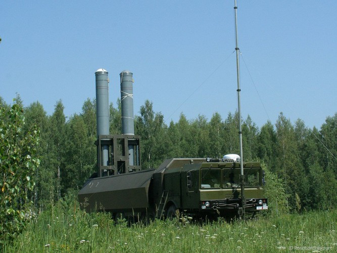 Bên cạnh đó là 4 xe chở đạn K-342P TZM (trên khung gầm MZKT-7930) được trang bị cần cẩu trọng tải 5,9 tấn dùng để tiếp đạn cho xe K-340P SPU; các thiết bị hỗ trợ kỹ thuật và huấn luyện chiến đấu.