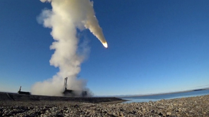 Rõ ràng đó là một câu hỏi về việc bán các tổ hợp Bastion-P cho quân đội Ai Cập, tuy nhiên chúng gần như sẽ ngay lập tức được chuyển sang quân đội của Nguyên soái Khalifa Haftar.