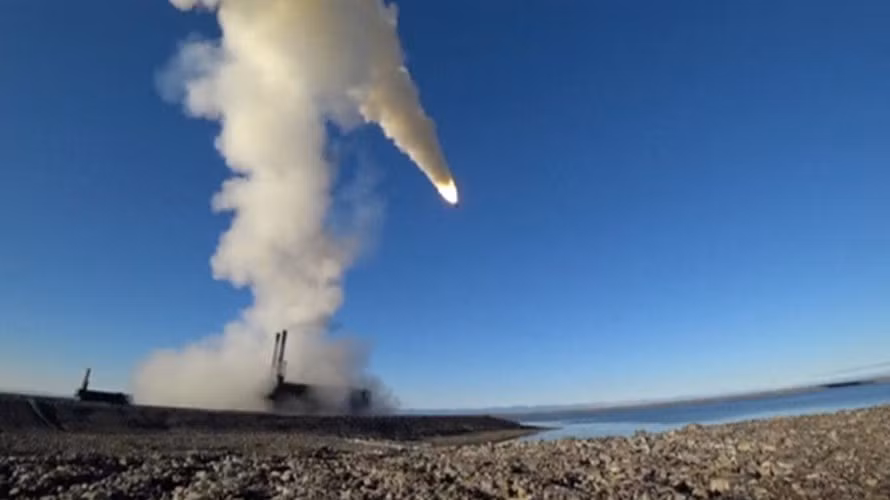 Rõ ràng đó là một câu hỏi về việc bán các tổ hợp Bastion-P cho quân đội Ai Cập, tuy nhiên chúng gần như sẽ ngay lập tức được chuyển sang quân đội của Nguyên soái Khalifa Haftar.