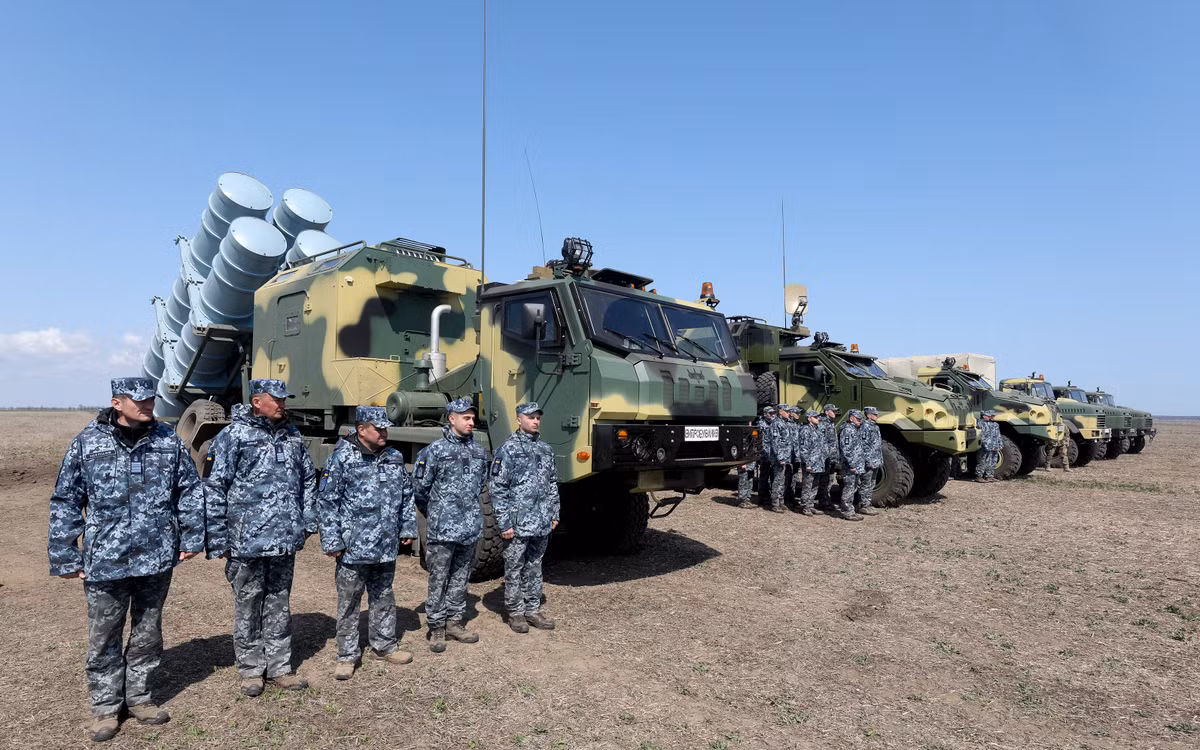 Gói hỗ trợ DSCA dành cho Ukraine thông qua các mặt hàng tàu cao tốc và radar giúp Kiev thực hiện tham vọng biển. Theo kế hoạch, Mỹ sẽ cung cấp cho những đơn vị tuần tra của Hải quân Ukraine tại Biển Azov 16 chiếc tàu cao tốc Mk VI.