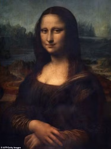 Bên cạnh bí ẩn về danh tính của nàng Mona Lisa, nhiều chuyên gia cố gắng giải mã về nụ cười bí ẩn, dung mạo thật sự...
