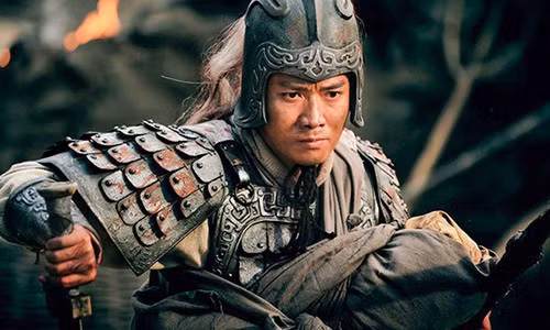 Để thay đổi tình thế, nhà Tào Ngụy điều mãnh tướng Tào Chân dẫn đại quân đánh chặn. Khi ấy, Triệu Vân dẫn một nhóm binh lính dẫn dụ đại quân của Tào Chân đến lối vào Cơ Cốc, tạo điều kiện thuận lợi cho cánh quân chủ lục của Gia Cát Lượng tiếp tục đà tiến công.