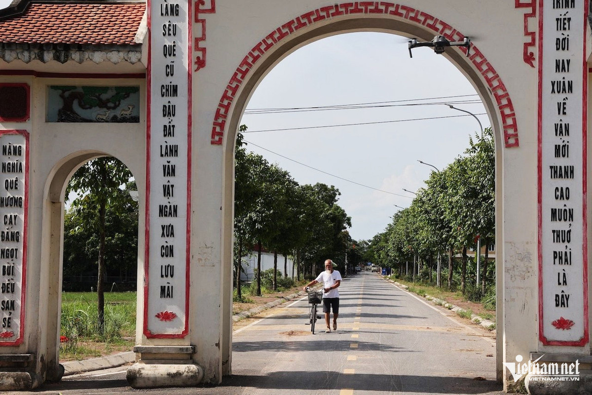 Con đường thẳng tắp dài 540m.