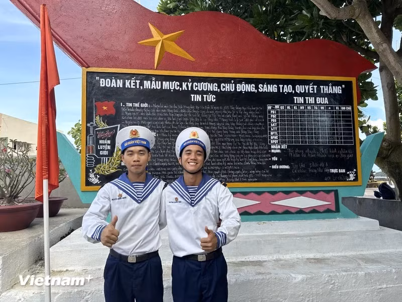 Chiến sĩ làm nhiệm vụ nơi đây rất kiên cường về ý chí, vững vàng về tư tưởng và có sức khỏe dẻo dai. (Ảnh: Thùy Giang/Vietnam+)