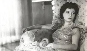 Trong số các tình nhân, Clara Petacci được Mussolini yêu chiều nhất. Cô kém người tình 29 tuổi nhưng yêu say đắm nhà độc tài khét tiếng Italy. Cặp đôi ở bên nhau trong suốt nhiều năm. Nhờ được người tình che chở, Petacci có cuộc sống xa hoa, sung túc.