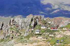 Chùa Zizhu nằm trên ngọn núi Zizhu, Tây Tạng là một trong những ngôi chùa cổ nổi tiếng thế giới với cấu trúc độc đáo, tráng lệ.