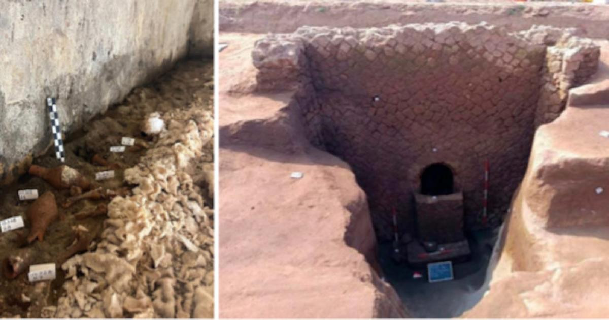 Vào tháng 10/2023, các nhà khảo cổ phát hiện mộ cổ 2.000 tuổi của "người canh giữ địa ngục" tại Giugliano, Naples, Italy. Sở dĩ như vậy là vì bên trong mộ có một bức bích họa mô tả Cerberus - con chó ba đầu trong thần thoại Hy Lạp.